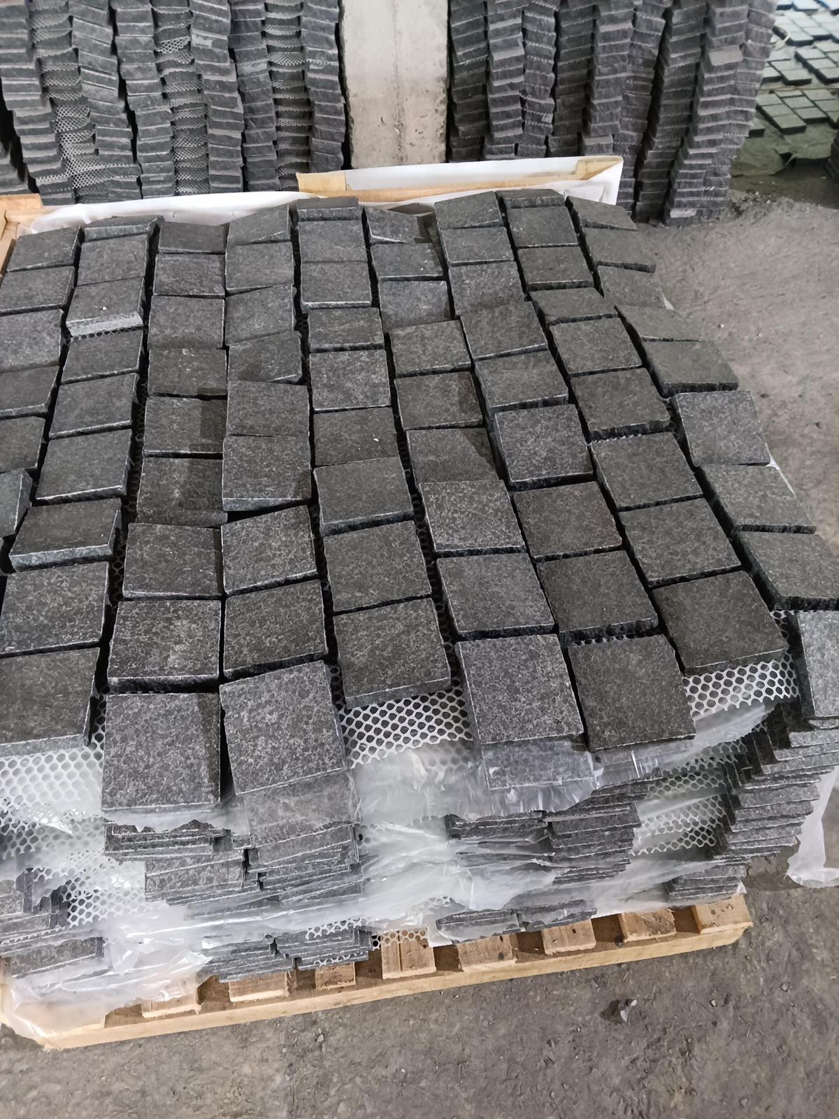 G684 Granite Cobbles on Mesh Gallery Image 7