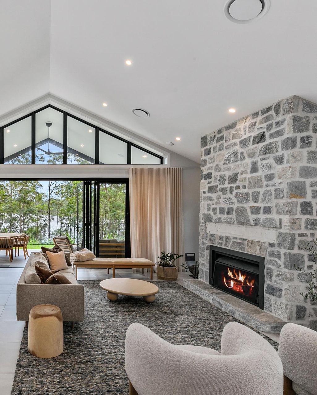 Silver Coast Limestone Ashlar Cladding Gallery Image 2