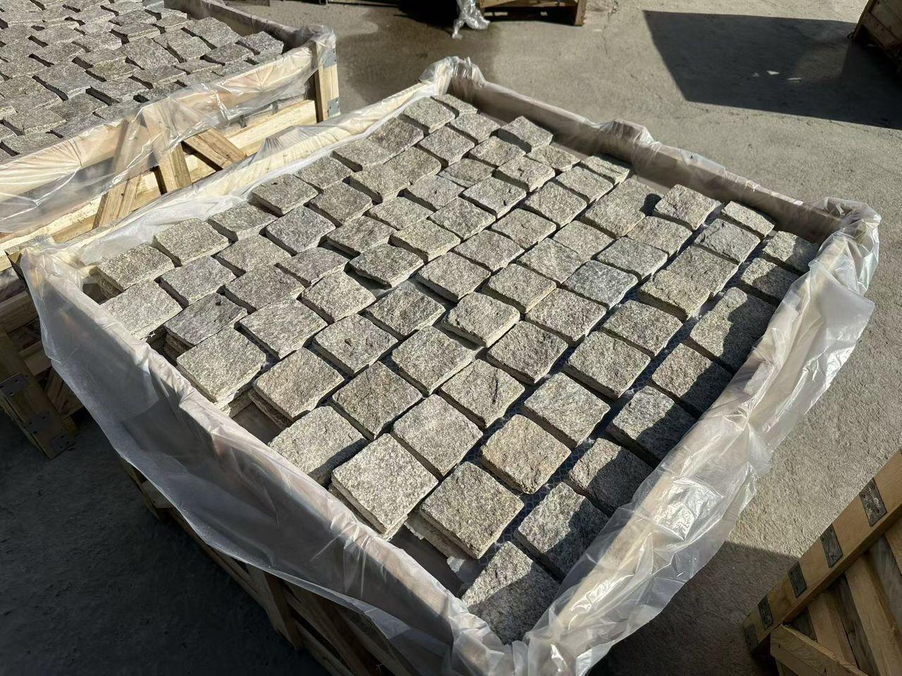 Tiger Skin Granite Cobbles on Mesh Gallery Image 4